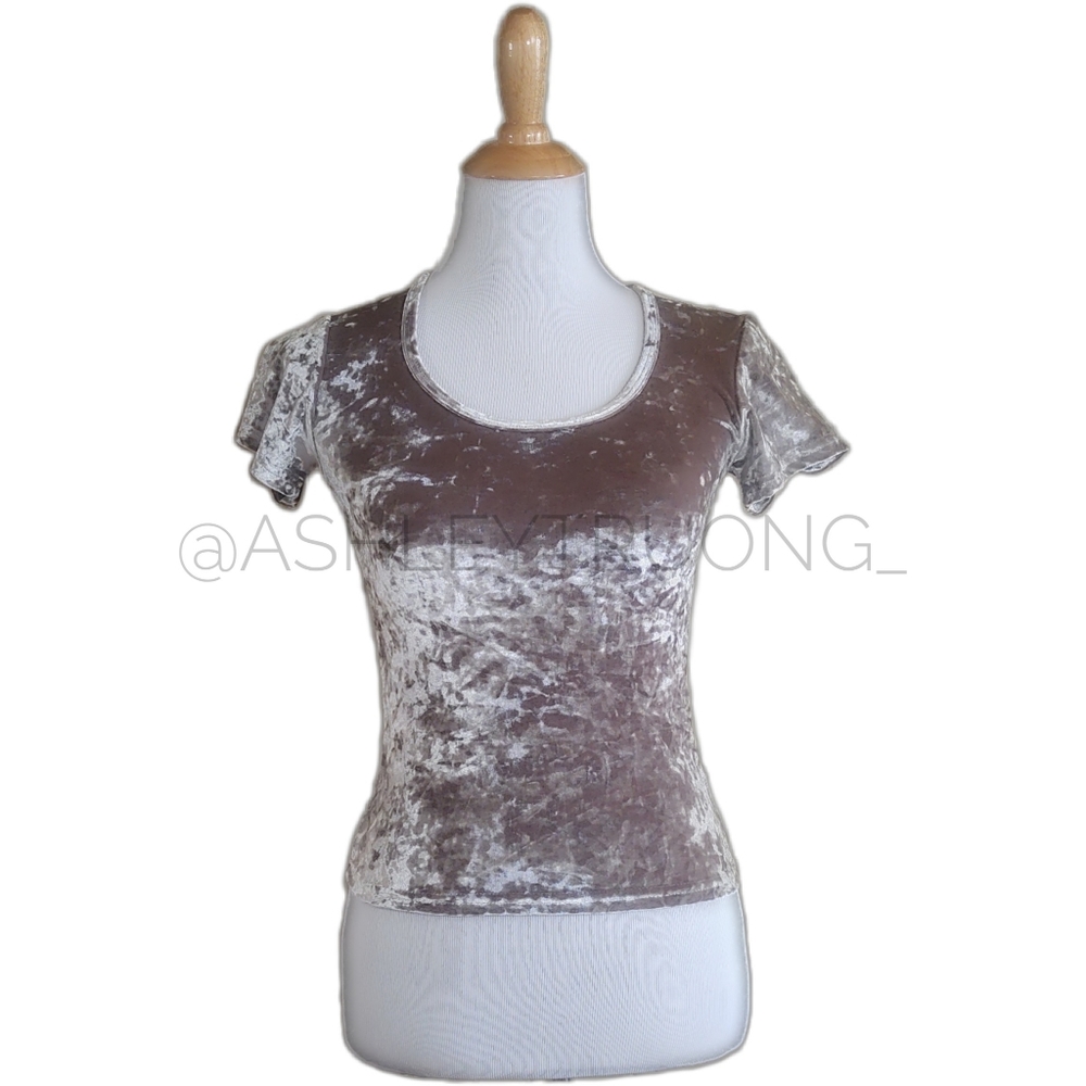 🎯 3 for $20 - Fitted Velvet Top